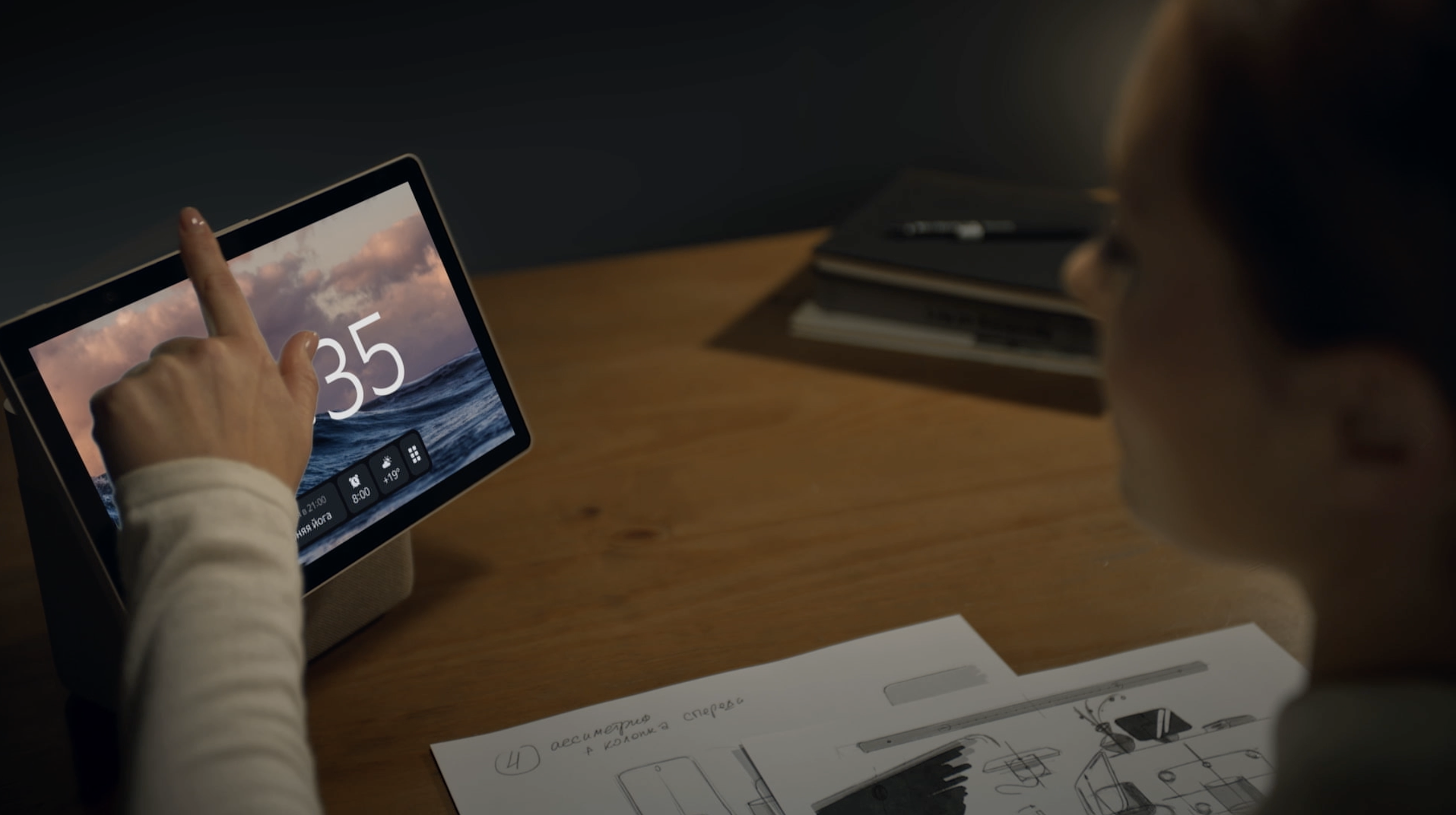 Yandex Station Duo Max on a desk